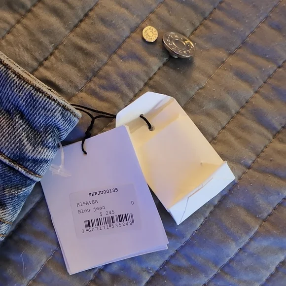 Beautiful Sandro Denim skirt - Picture 2 of 9